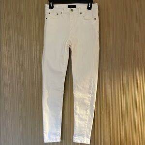 Banana Republic Women’s White Jeans size 2